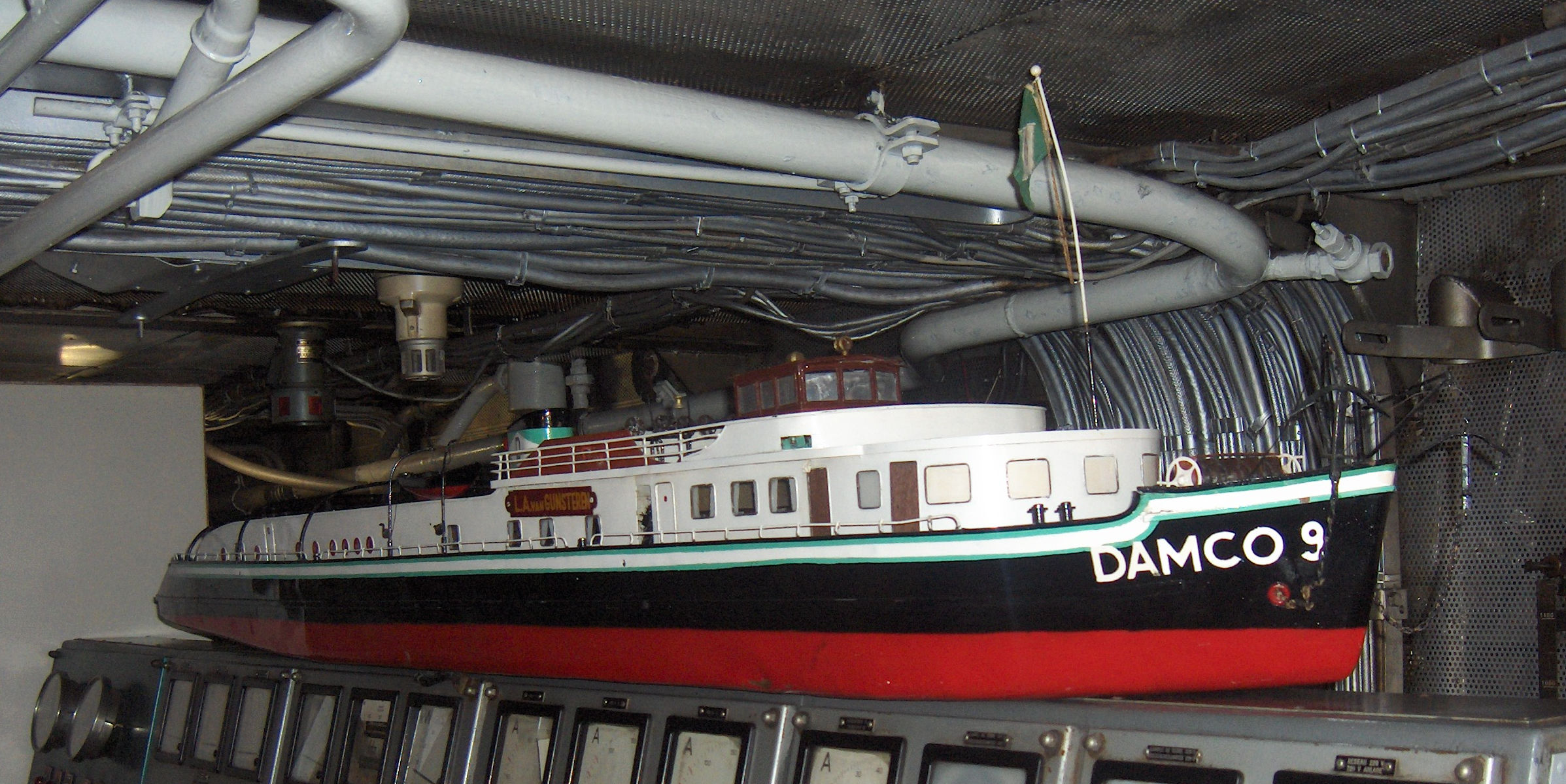 Damco9